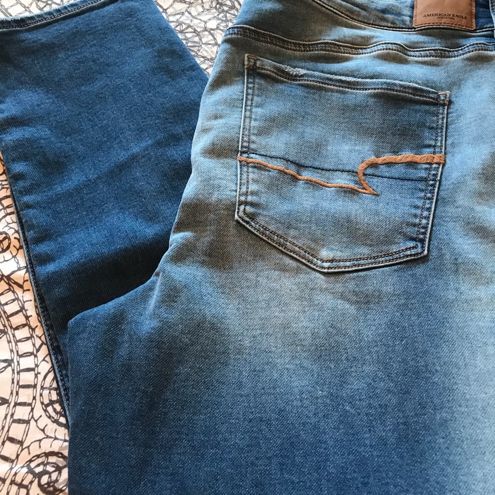 BNWT - American Eagle High Waist Jegging Crop